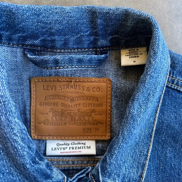 Levi's Men's Blue Denim Jacket - Picture 3 of 5